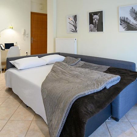 Yellow Fresh Apartment-City Center Александруполис Екстериор снимка