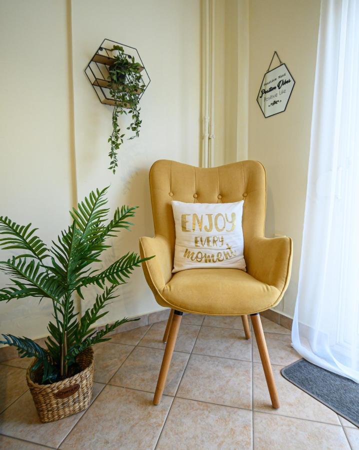 Yellow Fresh Apartment-City Center Александруполис Екстериор снимка