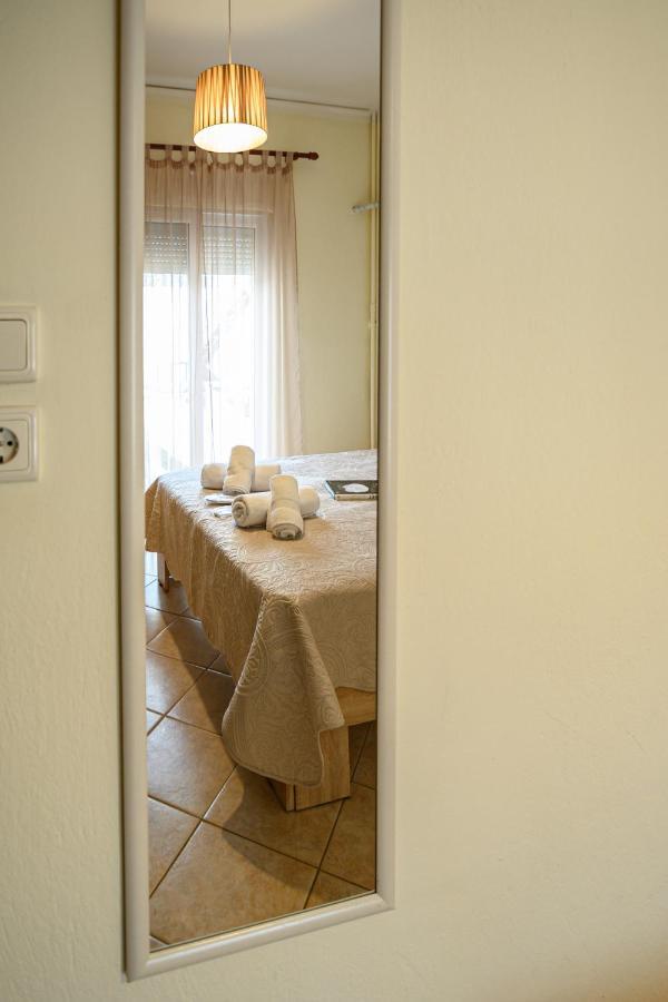 Yellow Fresh Apartment-City Center Александруполис Екстериор снимка
