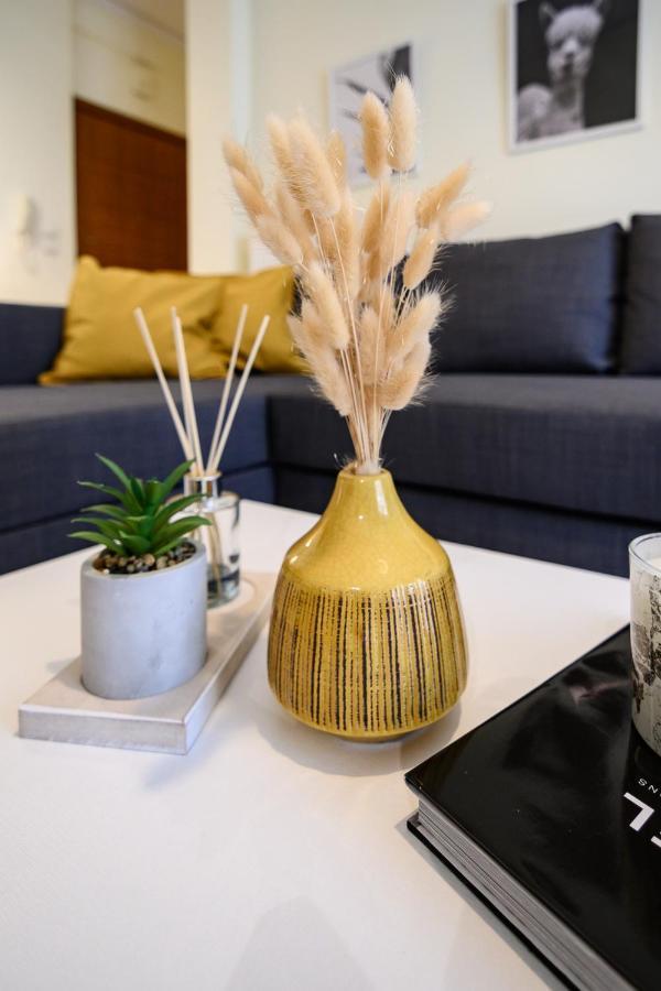 Yellow Fresh Apartment-City Center Александруполис Екстериор снимка