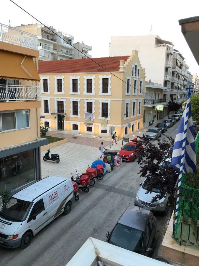Yellow Fresh Apartment-City Center Александруполис Екстериор снимка
