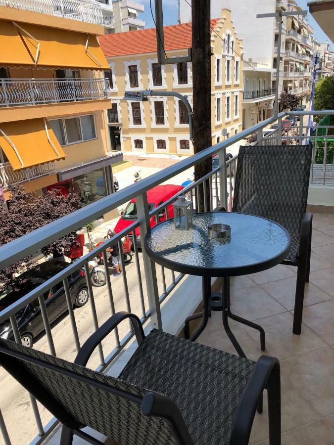 Yellow Fresh Apartment-City Center Александруполис Екстериор снимка